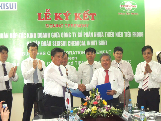 July 22: Business Alliance Contract Signing Ceremony