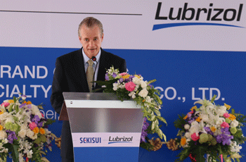 Lubrizol Advanced Materials, President　Mr. Eric R. Schnur