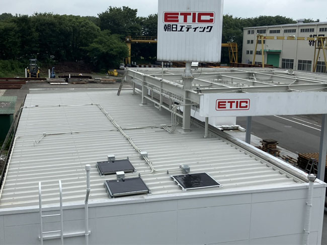 Demonstration test (model service station roof)