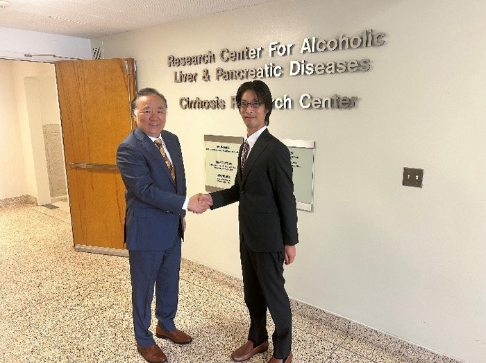 Prof. Tsukamoto (Univ. Southern California) and Dr. Haneda (Sekisui America Corp.)